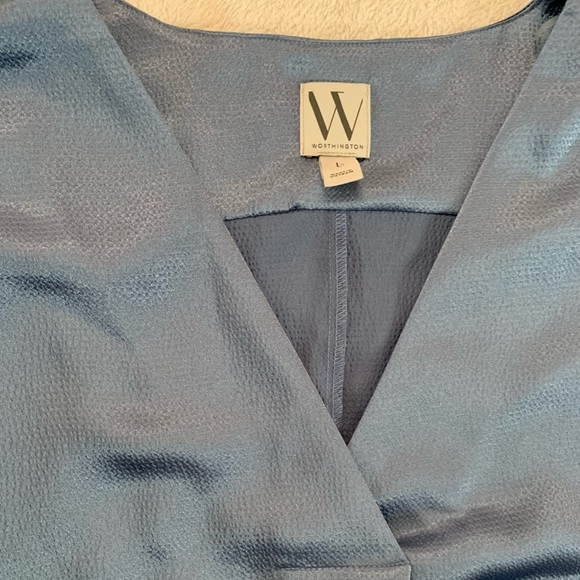 Worthington Women’s Light Blue Blouse Size Large - Picture 10 of 16